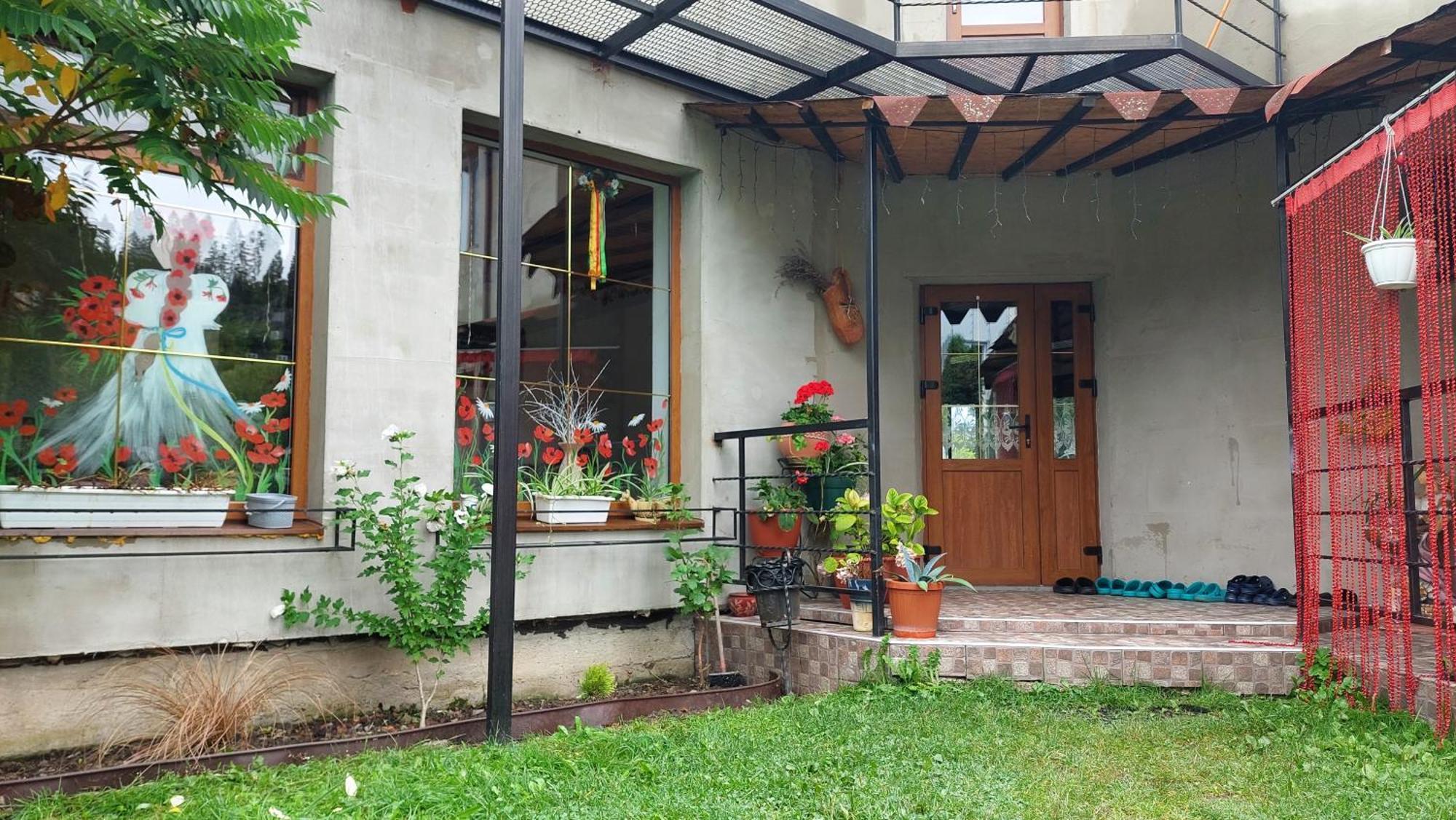 Ukrainochka Hotel Slavske Exterior photo