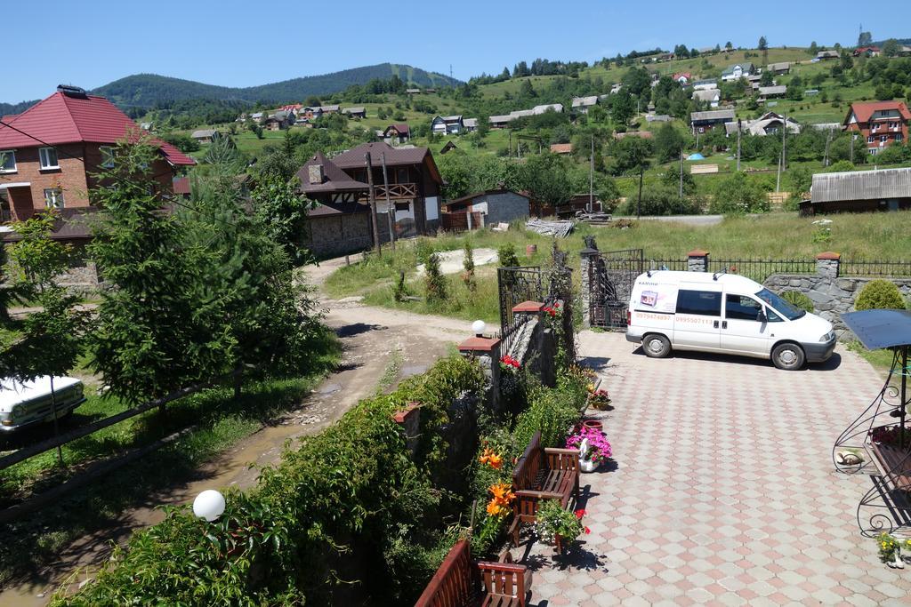 Ukrainochka Hotel Slavske Exterior photo
